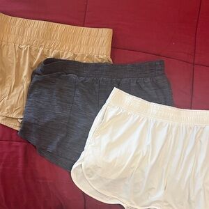 Women’s White Elastic-Waist Lounge Shorts